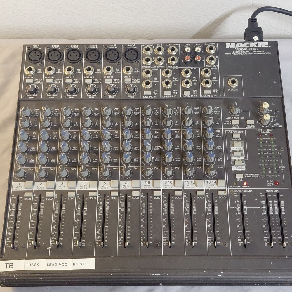 Mackie 1402-VLZ Pro 14-Channel Analog Mixer XDR Mic Preamps Tested Working